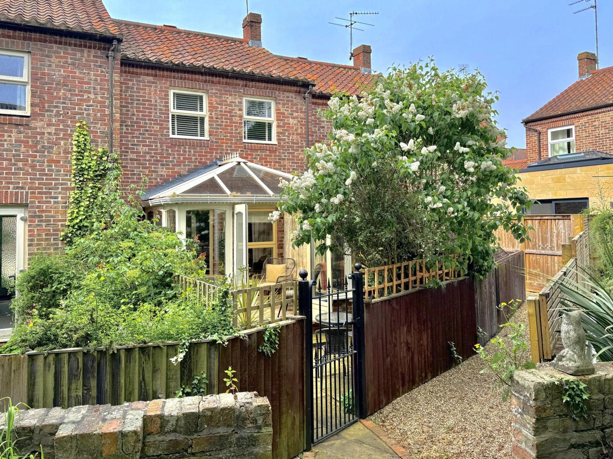 Cherry Blossom Cottage York Ngoại thất bức ảnh